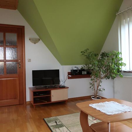 Apartamenty- Mieszkania Wakacyjne Czarna Gora Bagian luar foto