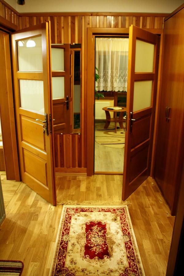 Apartamenty- Mieszkania Wakacyjne Czarna Gora Bagian luar foto