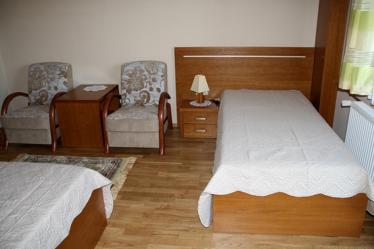 Apartamenty- Mieszkania Wakacyjne Czarna Gora Bagian luar foto
